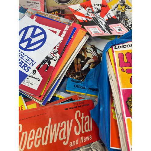 178 - Large selection of Speedway Star and News programmes and others all dated from the 1970's