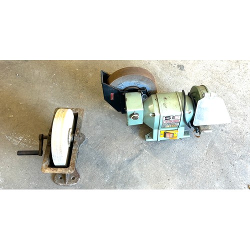 321 - Vintage shapening stone and a bench grinder