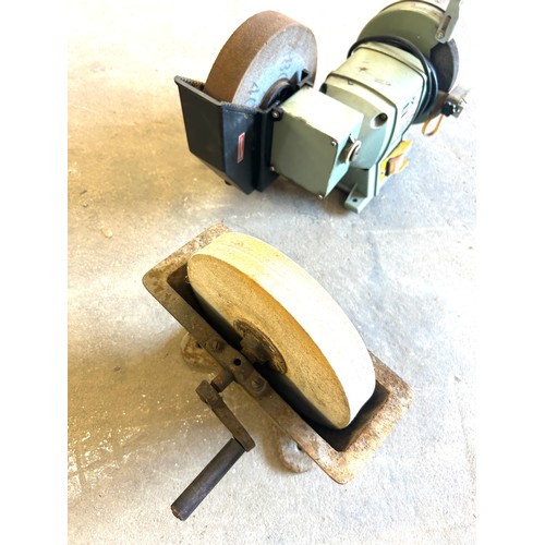 321 - Vintage shapening stone and a bench grinder