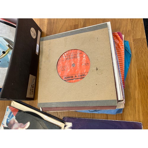 248 - Selection of 45's singles to include 60's, 70's and 80's to include Status Quo, Stevie Wonder etc