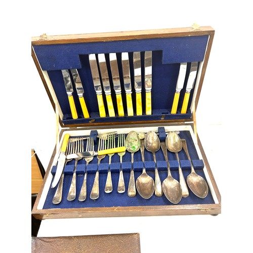 79 - Selection of vintage cased cutlery sets to include EPNS, stainless steel and a carving set