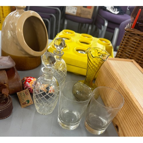 239 - Selection of assorted vintage miscellaneous to include pottery, glassware, binoculars etc