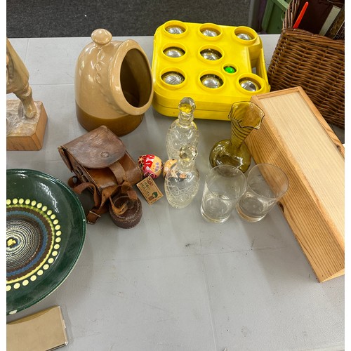 239 - Selection of assorted vintage miscellaneous to include pottery, glassware, binoculars etc