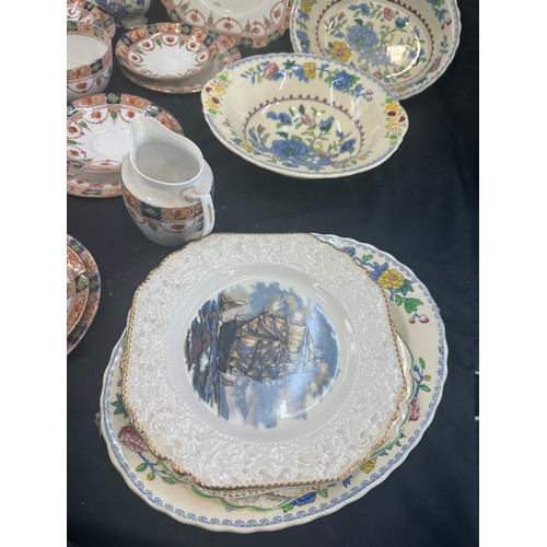 149 - Selection of vintage pottery to include Masons part dinner service and Royal Albion part tea service... 