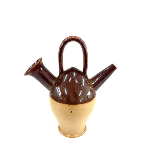 8 - Vintage Doulton Lambeth ' The Old Sarum Kettle' pottery piece measures approx 9.5 inches tall