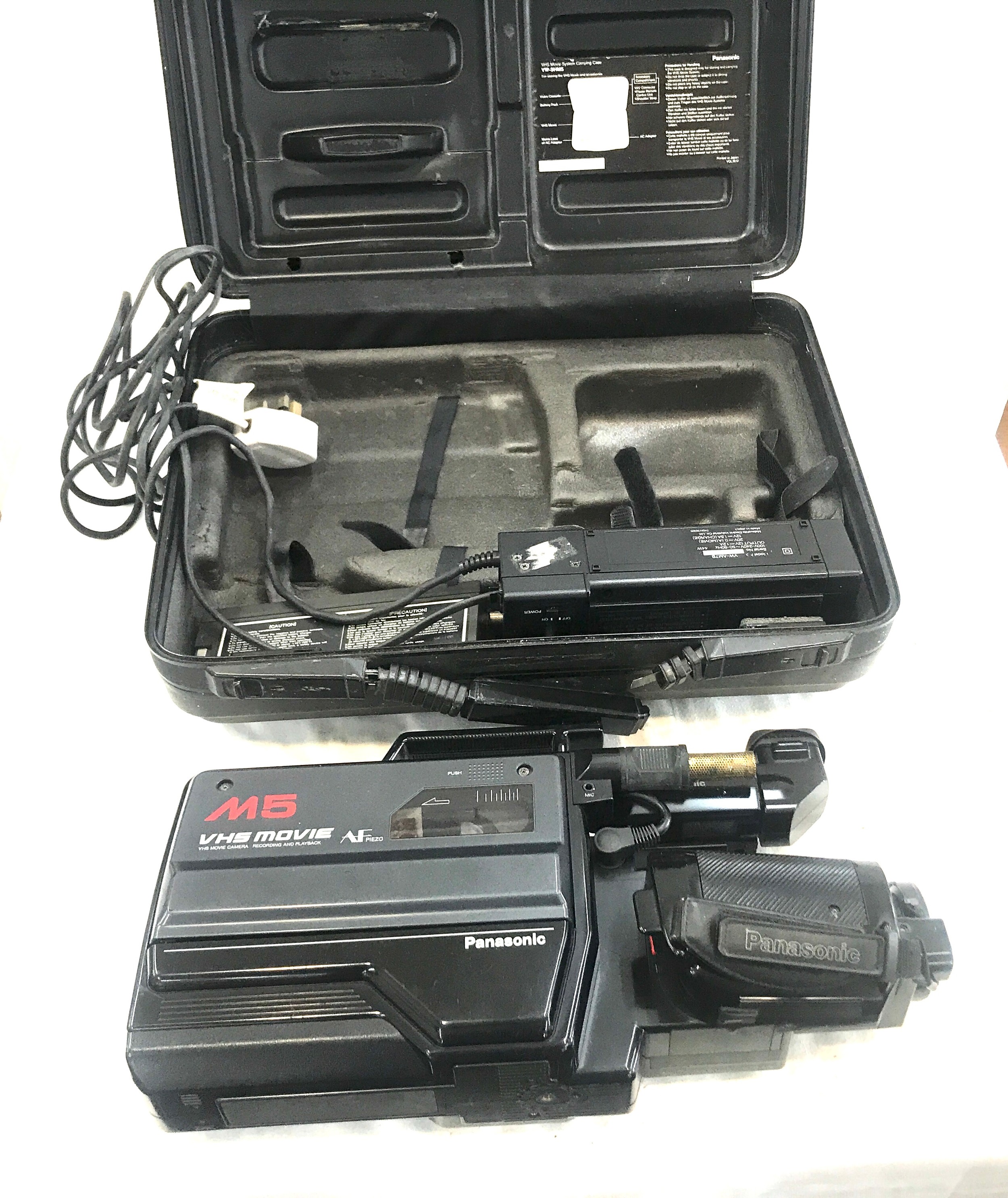 Panasonic NV-M5 VHS Movie Video Camera Camcorder in case,