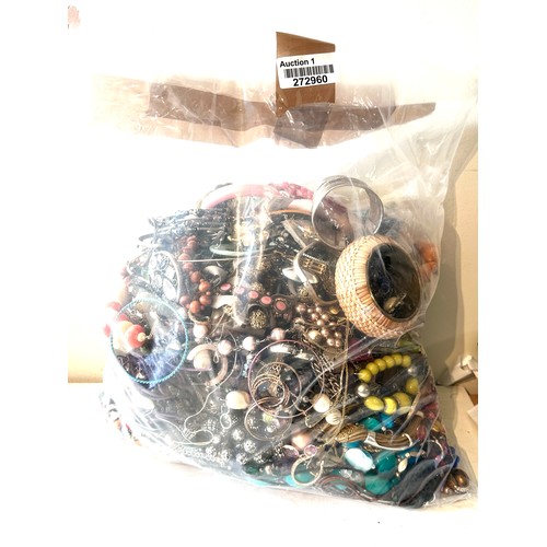 473 - 10kg UNSORTED COSTUME JEWELLERY inc. Bangles, Necklaces, Rings, Earrings.