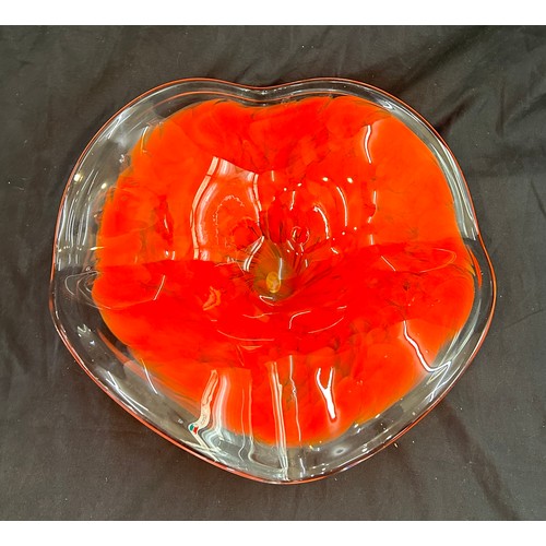 604 - Vintage Murano glass poppy design bowl measures approximately 35cm wide 10 tall