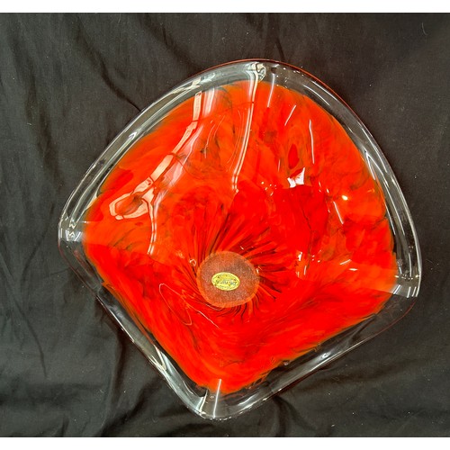 604 - Vintage Murano glass poppy design bowl measures approximately 35cm wide 10 tall