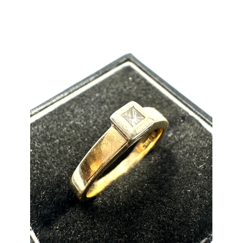 46 - 9ct gold diamond ring weight 3.9g