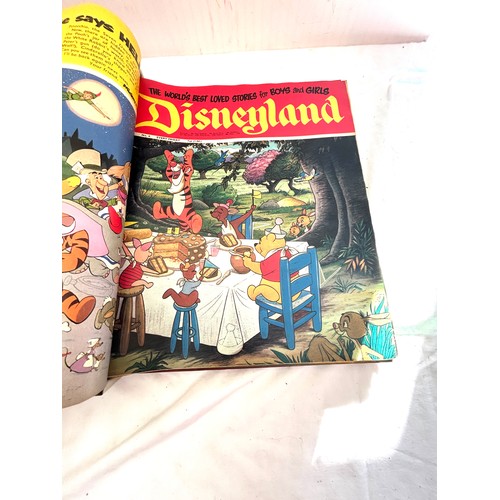 71 - 2 Folders of vintage disneyland magazines