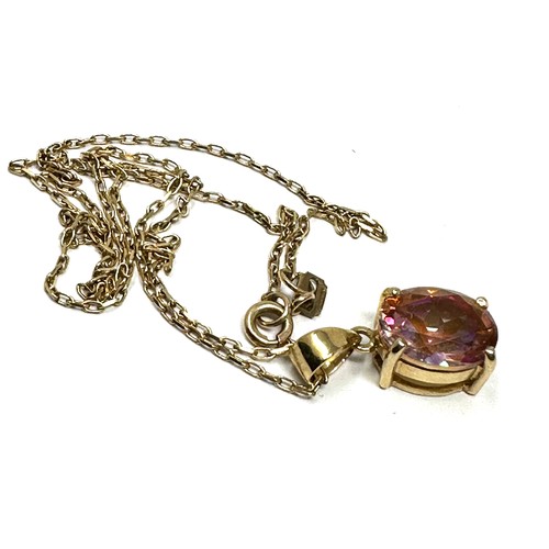 75 - 9ct gold vintage mystic topaz set pendant necklace (3.8g)