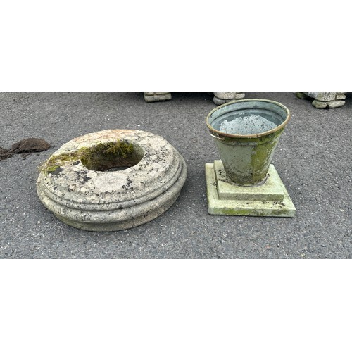 100Q - Vintage concrete plinth and one other and three concrete garden urns largest measures 14 inches tall