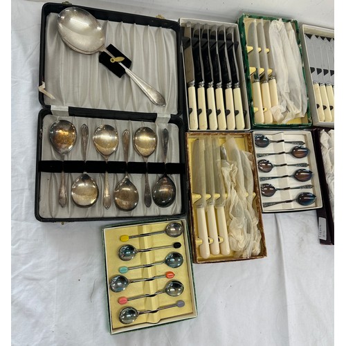 38 - Selection of assorted cased cutlery