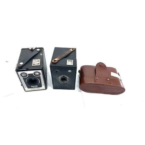 65 - Selection of 3 vintage cameras includes Brownie six-20