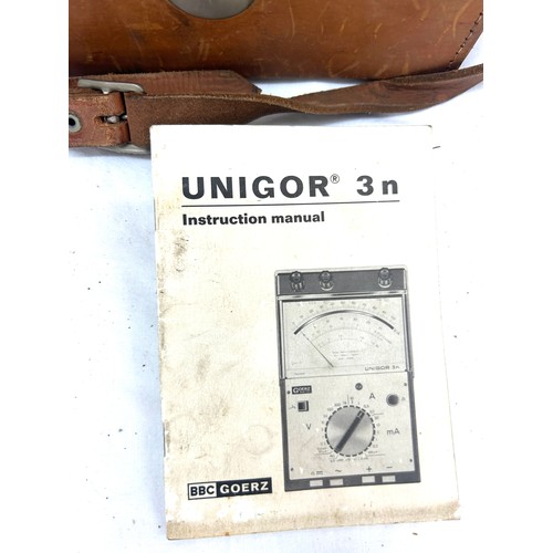 6 - Selection of vintage electrical items to include a Unigor 3n type 22 62 33 Goerz, Bell and Howell ca... 