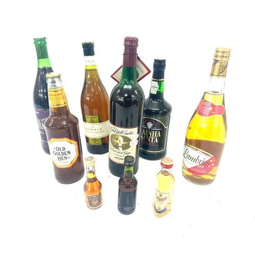 66 - Selection of assorted alcohol to include Rainha Santa Tawny port, Old Golden Hen, Lambrini and some ... 