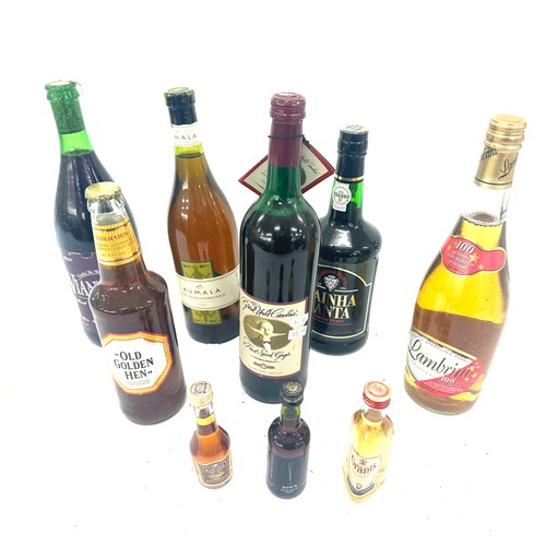 66 - Selection of assorted alcohol to include Rainha Santa Tawny port, Old Golden Hen, Lambrini and some ... 