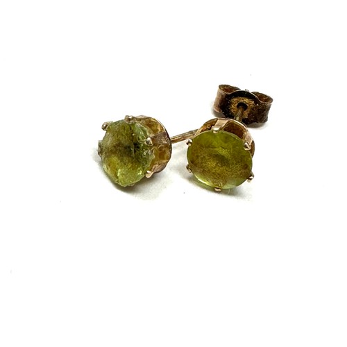 91 - 3 X 9ct Gold  Stud Earrings Inc. Amethyst, Peridot & Emerald (3.7g)