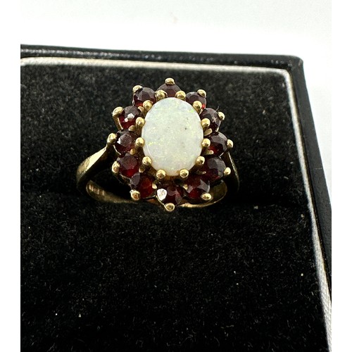 105 - 9ct Gold Opal & Garnet Dress Ring (3.3g)