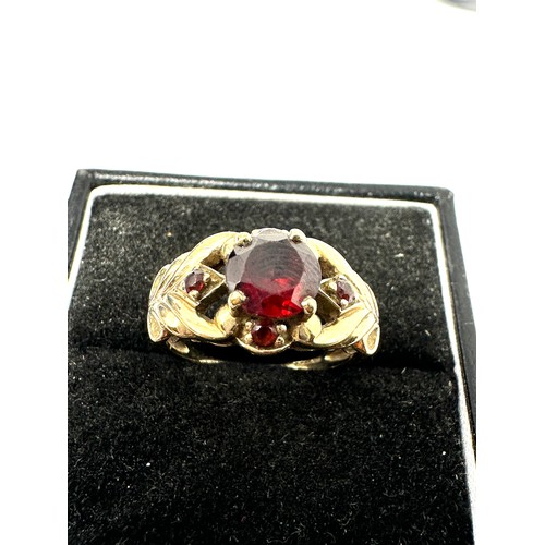 102 - 9ct Gold Garnet Dress Ring (3.4g)