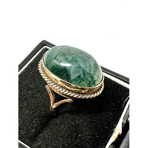 100 - 9ct Gold Moss Agate Dress Ring (7.3g)