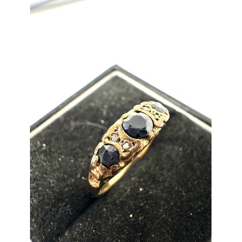 86 - 9ct Gold Vintage Sapphire & Diamond Ring (1.9g)