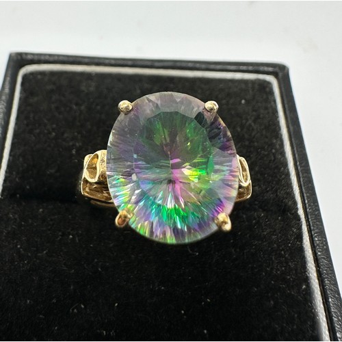 69 - 9ct Gold Mystic Quartz  Ring (4.5g)