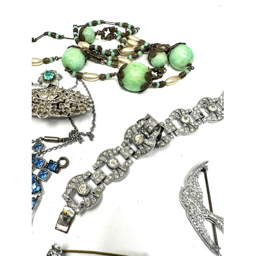 477 - A Collection Of Art Deco Jewellery Pieces Including Peking Glass  (209g)