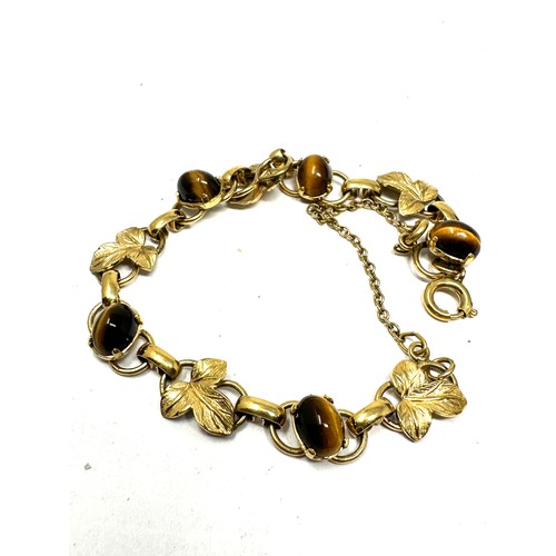 451 - A 14ct Gold plated Tigers eye Brooch And Bracelet Set (18g)