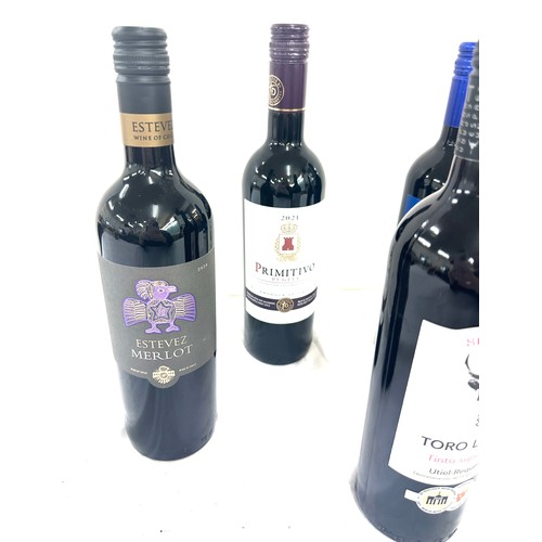 601 - Selection of assorted red wines includes cambalala cabernet sauvignon etc