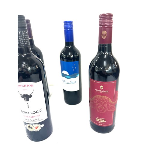 601 - Selection of assorted red wines includes cambalala cabernet sauvignon etc