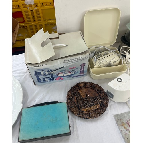 193 - Large selection of miscellaneous includes steamer, Russel hobbs, Morphy Richards etc