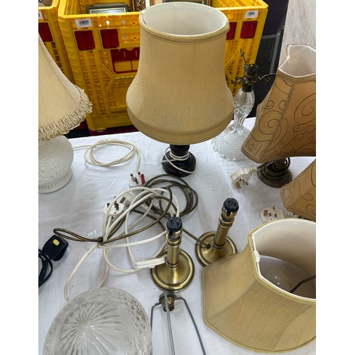 240 - Large selection of vintage and later lamps and shades includes glass, pottery, brass etc