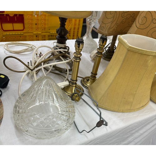 240 - Large selection of vintage and later lamps and shades includes glass, pottery, brass etc