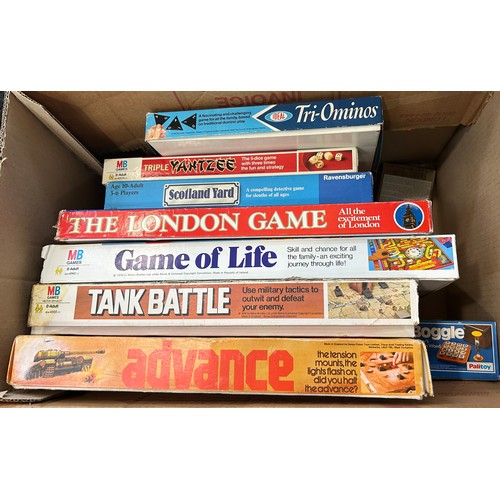 274 - Large selection vintage board games to include Scotland Yard, The London game, tank Battle Advance, ... 