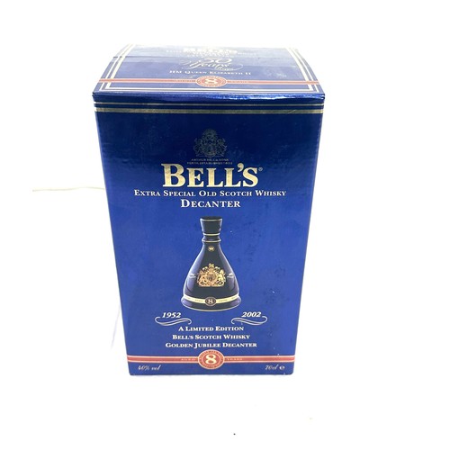 639 - Bell's Celebrating 50 Years Reign HM Queen Elizabeth II Extra special old Scotch whisky decanter sea... 