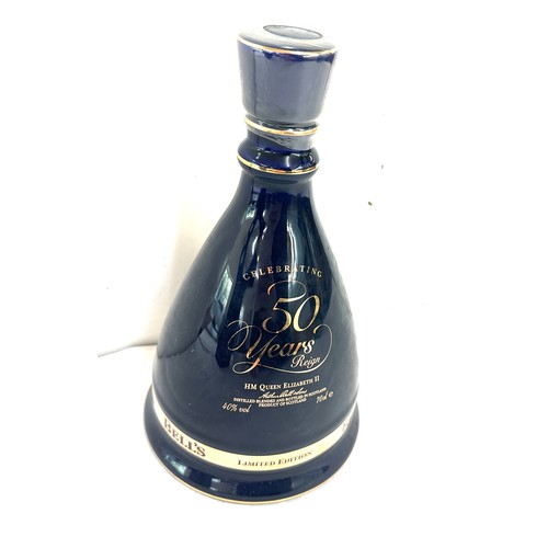 639 - Bell's Celebrating 50 Years Reign HM Queen Elizabeth II Extra special old Scotch whisky decanter sea... 