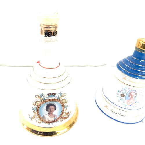 644 - Selection of commemorative Bells Scotch Whisky decanters to include ' Her Majesty Queen Elizabeth II... 