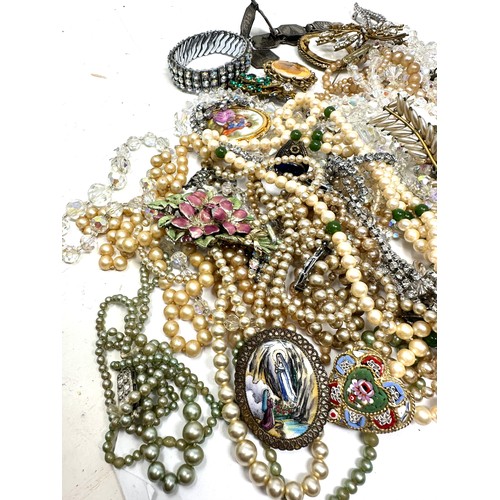 477 - A Collection Of Vintage costume Jewellery