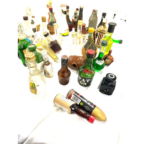 6 - Selection alcohol miniatures