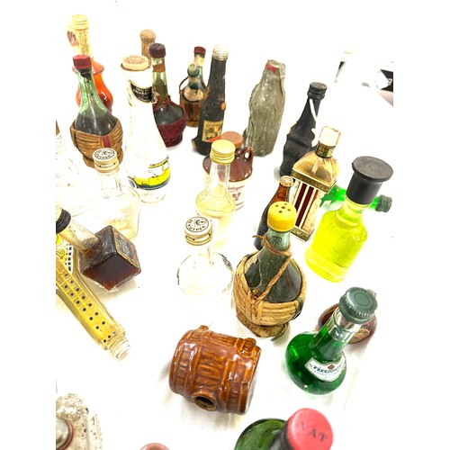 6 - Selection alcohol miniatures