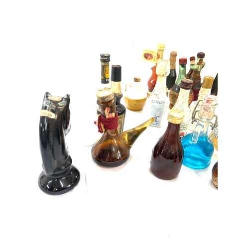 6 - Selection alcohol miniatures