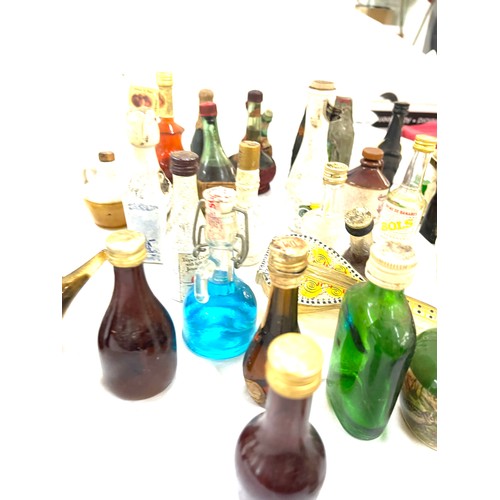 6 - Selection alcohol miniatures