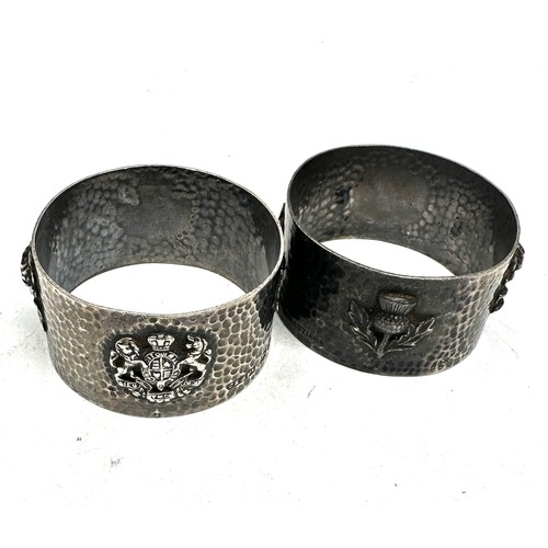 29 - 4 x .silver & white metal  Napkin Rings