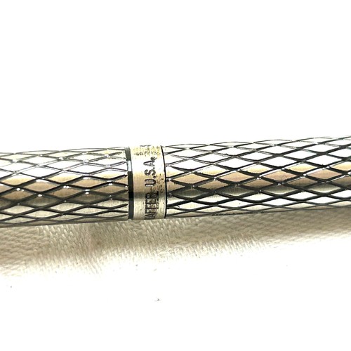 626 - Hallmarked Silver Sheaffer set fountain pen and propelling pencil, 14ct nib, clip in tact, boxed