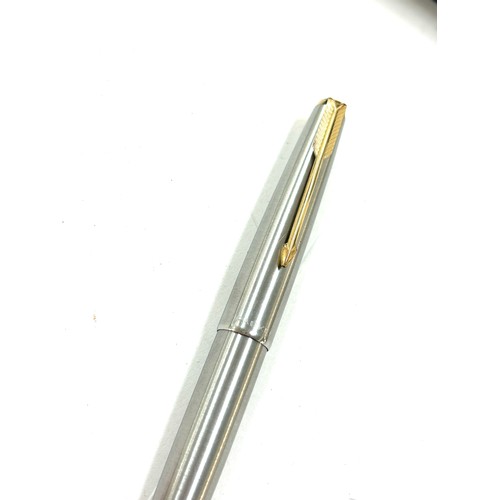 632 - Boxed Parker 51, 14ct gold nib fountain pen, 1 other parker pen