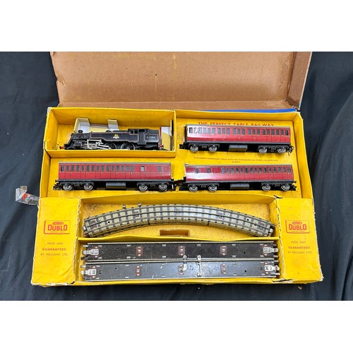 115 - Vintage Hornby Dublo electric train set with original box