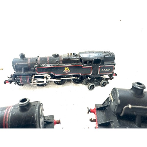 92 - 2 Hornby 80054 engines, Hornby 69567 engine,