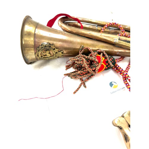 52 - Selection vintage items to include copper and brass horn,  Son nau shaker, nut crackers etc